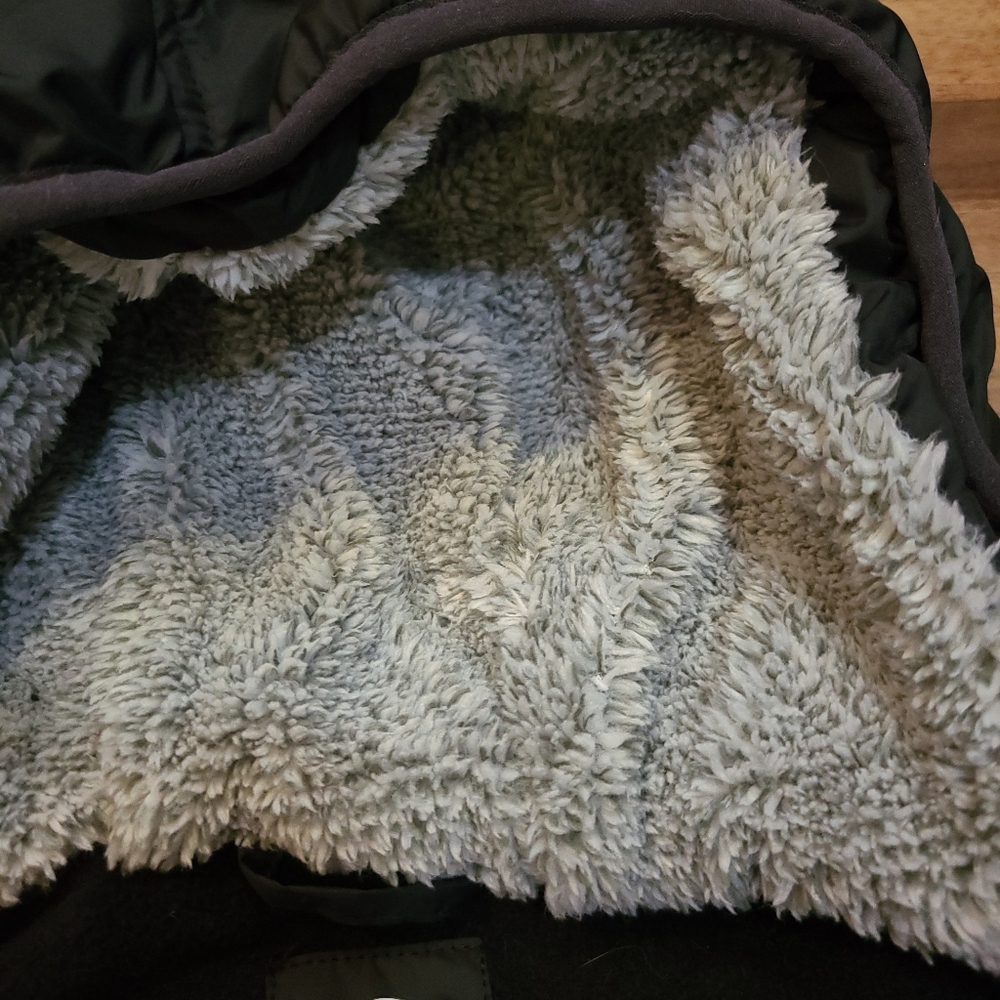 Winter coat 12months - Picture 4 of 8